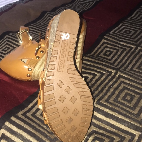 Michael Kors wedges - Picture 2 of 2